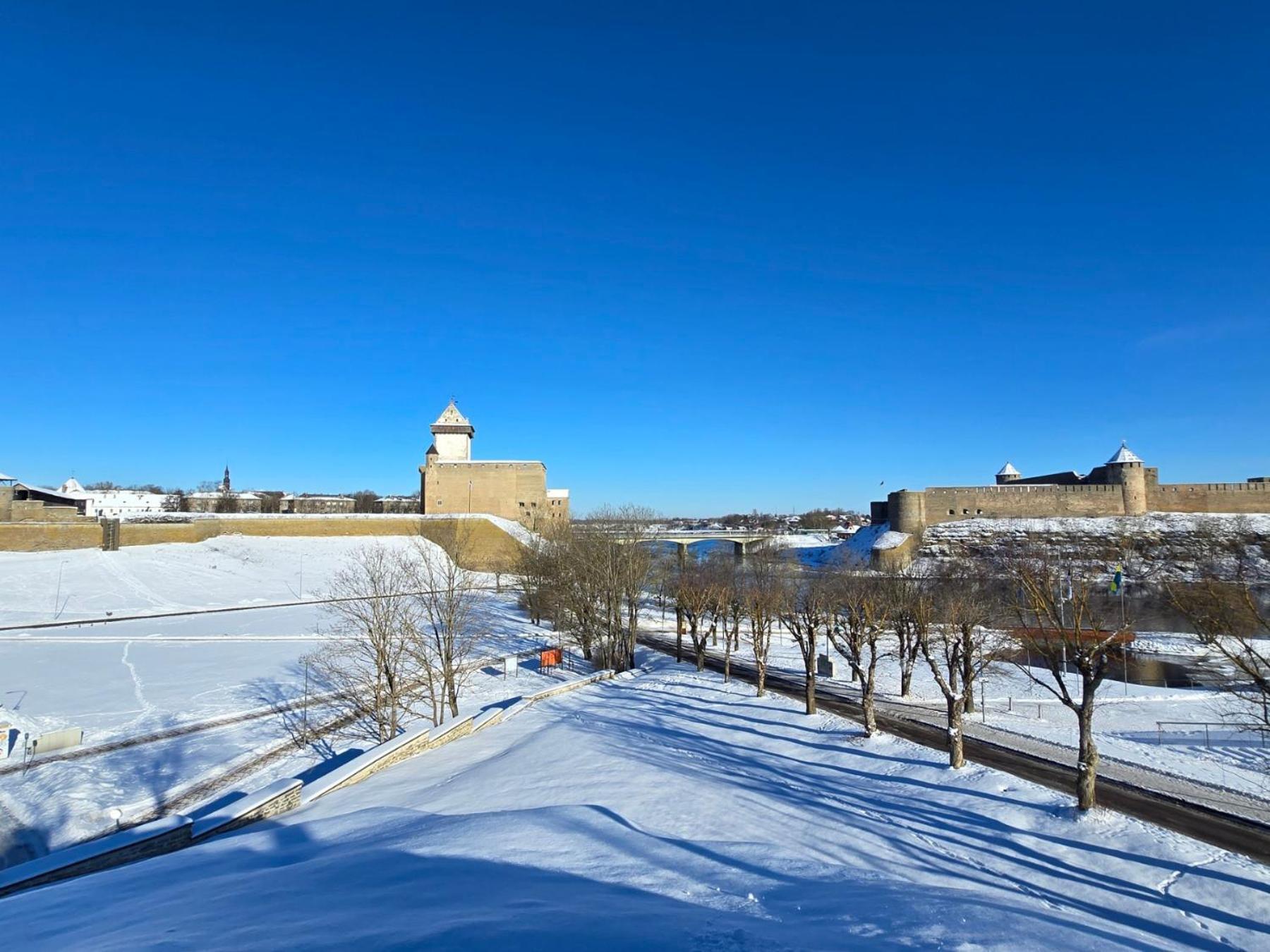 Hero Avenue Apartment Narva Luaran gambar